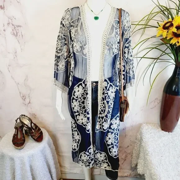 Super cute long embroidered kimono cover up - Picture 5 of 6